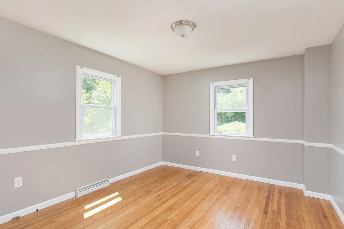 Painting Rooms with Chair Rails and for Decorating Purposes