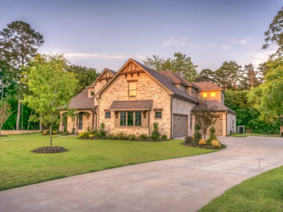 8 Affordable Ways to Transform Your Driveway and Boost Curb Appeal