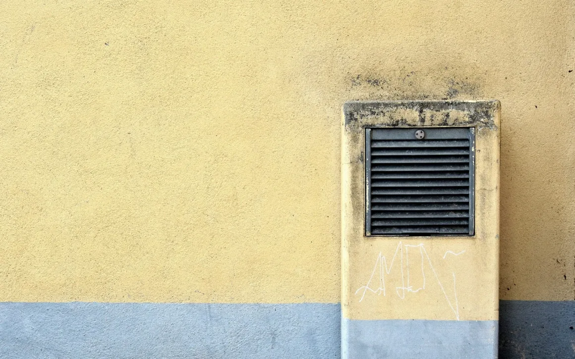 How to Clean Out Your Air Ducts Yourself