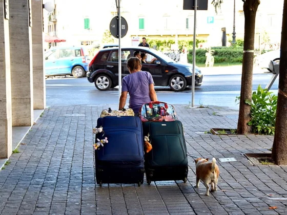 featured image - 3 Valid Reasons to Move Out of Your Flat ASAP