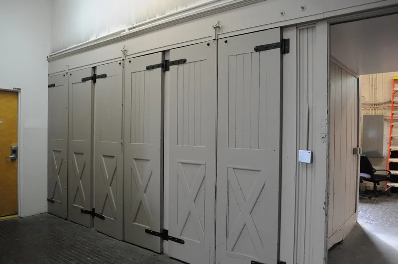 featured image - Painting the Sides of Your Interior Door: Tips for a Two-Tone Design