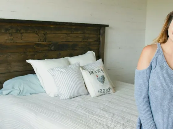 Rustic wood headboard for less than $40